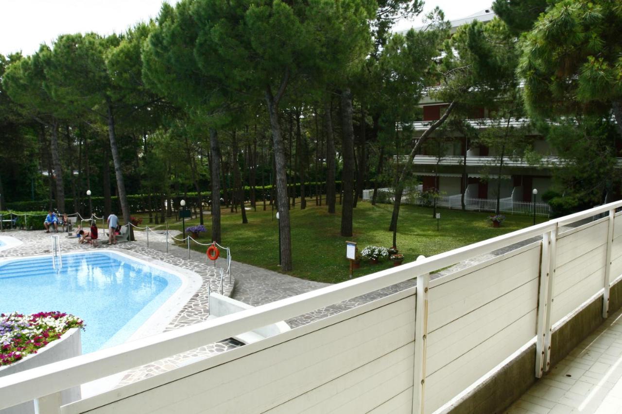 Residence La Meridiana Lignano Sabbiadoro Exterior foto